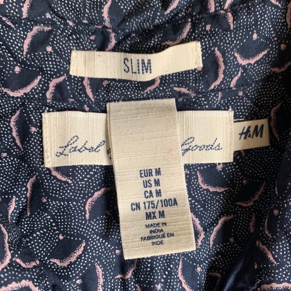 Fun patterned button down shirt - Picture 8 of 8